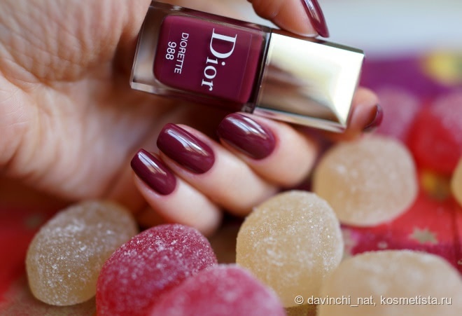 Chanel Le Vernis Nail Colour #April #533. Dior Vernis Couture Colour Gel Shine And Long Wear Nail Lacquer #988 Diorette