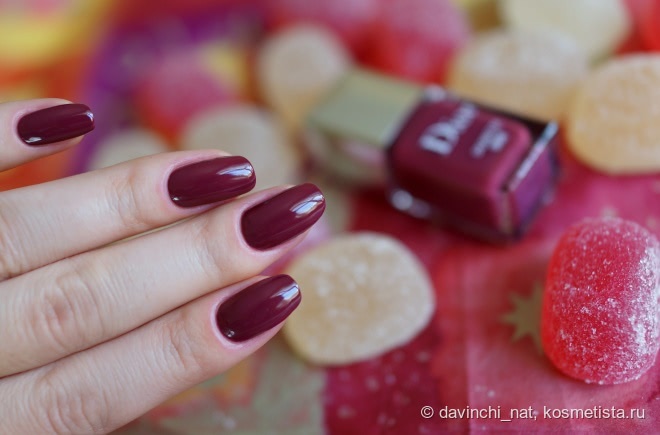Chanel Le Vernis Nail Colour #April #533. Dior Vernis Couture Colour Gel Shine And Long Wear Nail Lacquer #988 Diorette