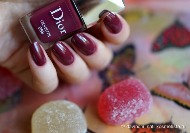 Chanel Le Vernis Nail Colour #April #533. Dior Vernis Couture Colour Gel Shine And Long Wear Nail Lacquer #988 Diorette
