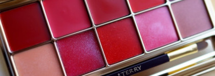 By Terry Holiday 2015 Gold Gotha. by Terry Gold Jewel Lip Kiss Jewel Lip Palette Velvet Matte Red & Dazzling Shine
