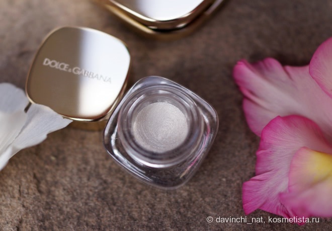 Fresh Bar. Dolce & Gabbana Shimmer Powder Duo Creamy Powder Cheeks and Eyes, Dolce&Gabbana The Blush Luminous Cheek Colour #10 Nude
