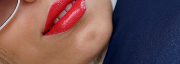 Chanel Le Rouge Crayon de Couleur Spring 2017. Chanel Le Rouge Crayon de Couleur #4 Rouge Corail, #6 Framboise