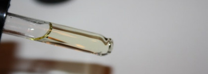 Масло семян горького миндаля от Мастерской Олеси Мустаевой