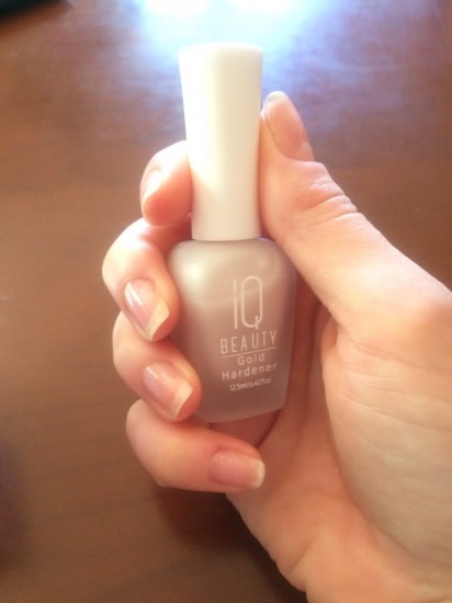 Новое знакомство с Укрепителем для ногтей с золотой пылью IQ Beauty