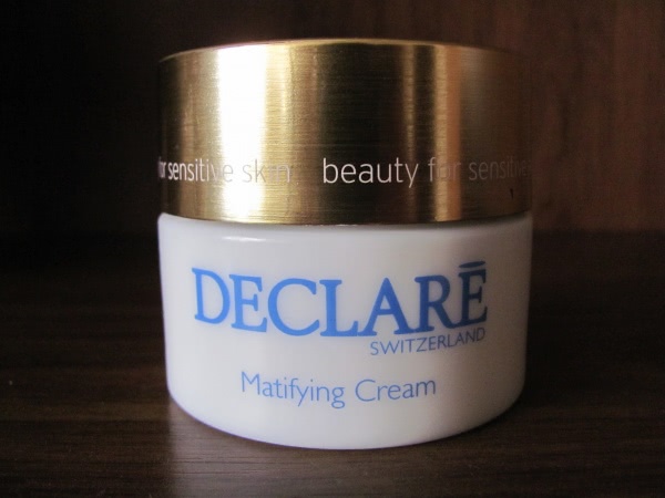 Уход за лицом с косметикой Declare