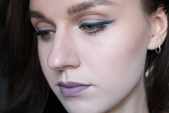 Серая мышь или Inglot Matte Lipstick 436 Black Swan Collection