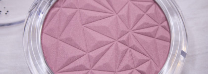 Essence Glitter in the Air: помада и румяна-хайлайтер