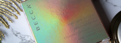 Becca Light Chaser Highlighter Opal Flashes Jade