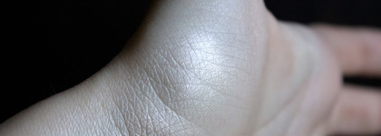 Большой обзор на минеральную косметику KM Cosmetics. Часть 2: хайлайтер и пигменты