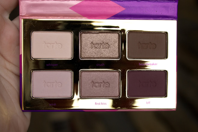 "Маленькие косметики" Tarte: палетка Tease, тушь, румяна и бронзер