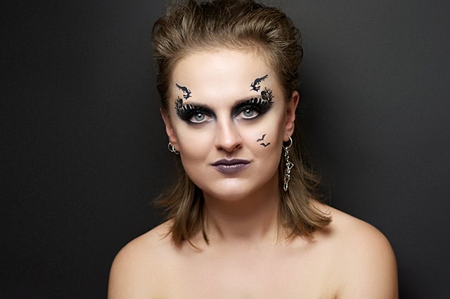 Tutorial. Halloween Make-up with Face Lace