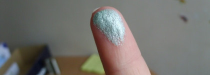 El Corazon карандаш для век в оттенке Murena 131 и тени однушечки Water shine в оттенке 80