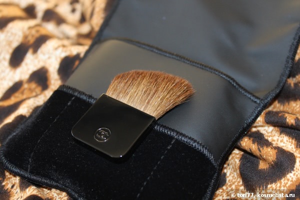 Праздник с Chanel Camelia de Plumes Poudre illuminatrice Highlighting Powder