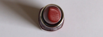 Прекрасная красная. Maybelline Hydra Extreme Увлажняющая губная помада в оттенке 587 Поцелуй вампира