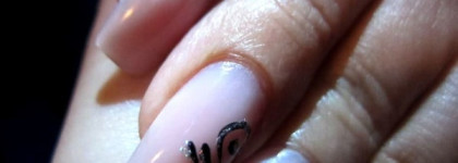 P2 Apricot Nail Care Pen - P2 Абрикосовый Карандаш для интенсивного питания кутикулы с маслом жожоба, абрикоса, ши и алоэ вера