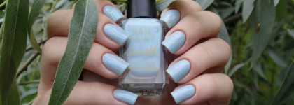Barry M Blue moon