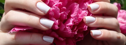 Picture pOlish Nail polish White wedding
