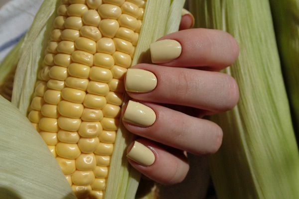 Picture pOlish Nail polish Mellow yellow