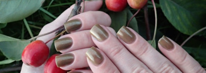 China Glaze Nail lacquer with hardeners 81858 Mind the gap