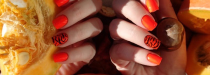 Маникюр на Хеллоуин с China Glaze Nail Lacquer with Hardeners 81366 Japanese Koi