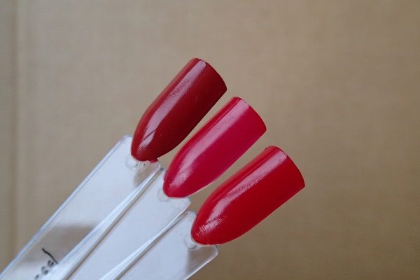 China Glaze Nail lacquer with hardeners 80520 Poinsettia
