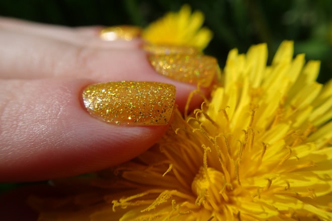Anchor fields Nail polish Solar wind