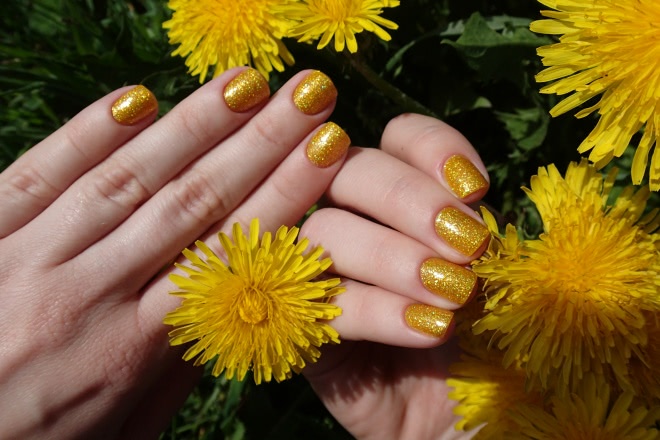 Anchor fields Nail polish Solar wind