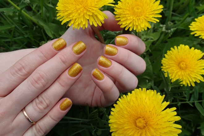 Anchor fields Nail polish Solar wind