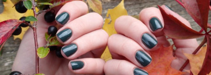 China Glaze Nail lacquer with hardeners 82705 Take a hike