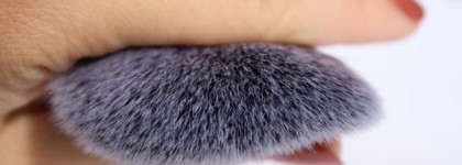 Real Techniques кисть Blush Brush