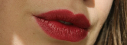 Yves Rocher Couleurs Nature Grand Rouge – Стойкая губная помада №31 Rouge vif и №14 Bordeaux (Зимняя лимитированная коллекция)