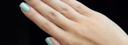 China Glaze Keep Calm, Paint On