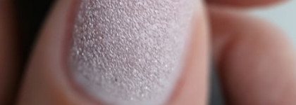 Зимний дуэт OPI Nail Laquer - OPI Eurso Euro (E72) и OPI Nail Laquer Liquid Sand - Solitaire (M49)