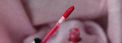 Essence Stay Matt lip cream, оттенок 02 Smooth Berry
