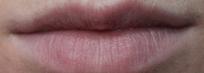 Essence Stay Matt lip cream, оттенок 02 Smooth Berry