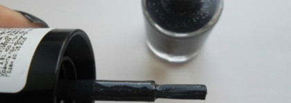 Essence Floral Grunge Black to the Roots