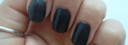 Essence Floral Grunge Black to the Roots