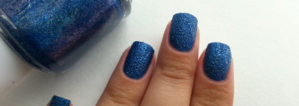 Essie Nail Polish Lots of Lux