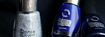 Ночь. Небо. Звезды. Или что-то вроде того. В главной роли голографический Dance Legend Steel Panther