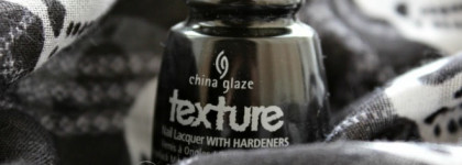 China Glaze Nail Lacquer With Hardeners 81494 Bump In The Night