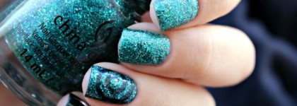 China Glaze Don’t Get Elfed Up + I Soiree I Didn’t Do It