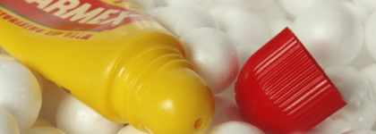 Распиаренный или необходимый? Classic Carmex Moisturizing Lip Balm