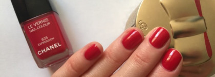 Праздничный дуэт Chanel Le Vernis Nail Colour # 635 Expression и Christian Dior Diorific Vernis Golden Shock # 001