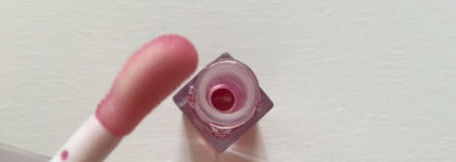 Clarins Eclat Minute Huile Confort Levres # 2 raspberry и Guerlain Kiss Kiss Shaping Cream Lip Colour # 320 Red Insolence