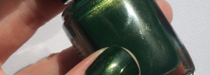 Chanel Le Vernis Long Wear Nail Colour # 536 Emeraude