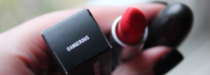 MAC retro matte lipstick "Dangerous"