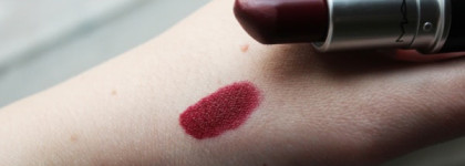 MAC matte lipstick "Diva"