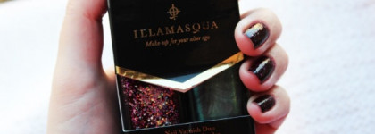 Illamasqua nail varnish "Glitterati"