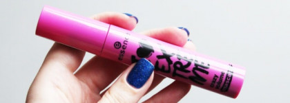 Тушь для ресниц Essence "I Love Extreme Crazy Volume" Mascara 01