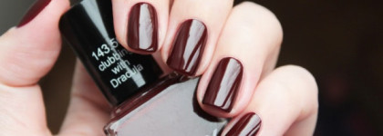 Anny nail polish #143.50 "Clubbing with Dracula"